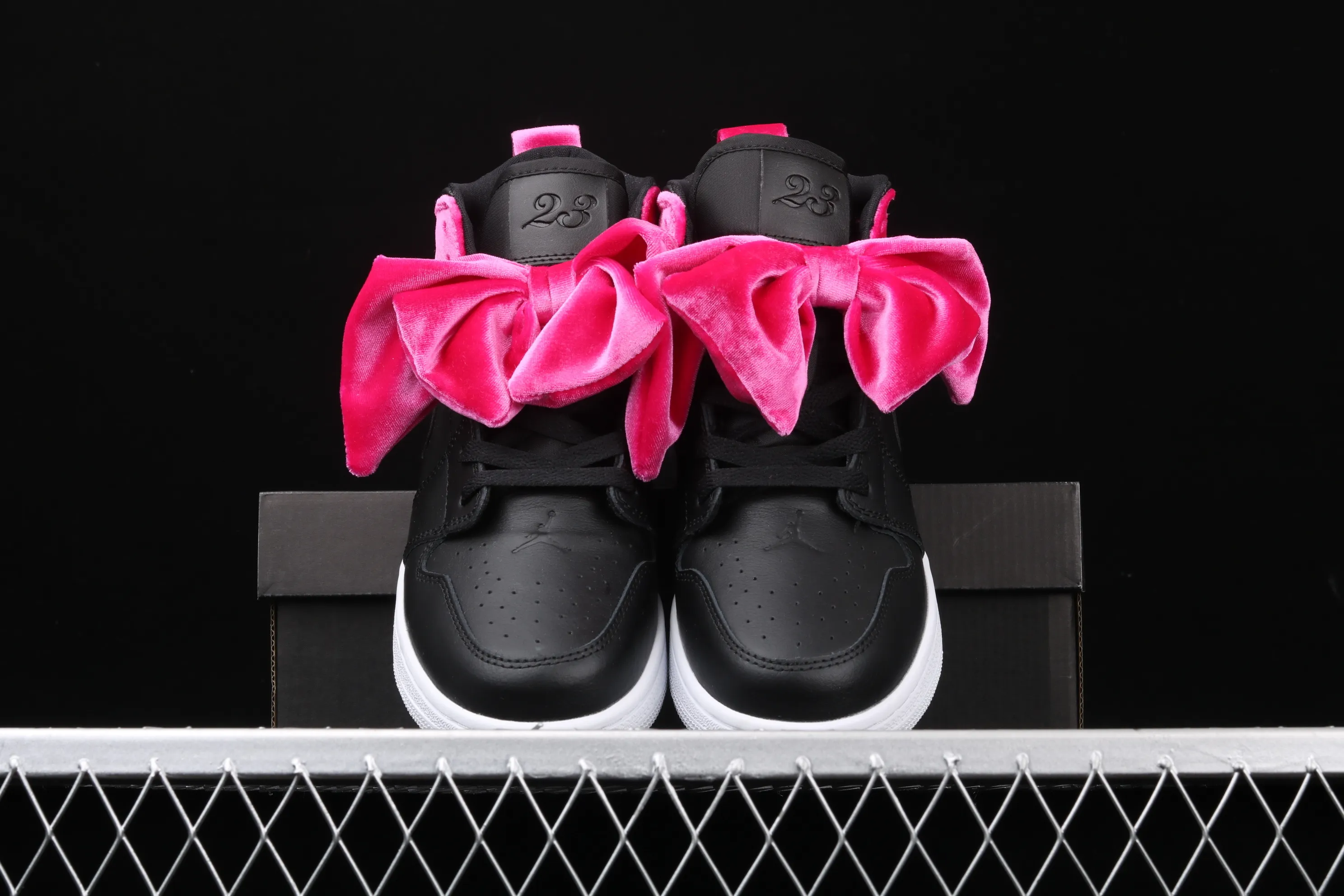 All categories Air Jordan Jordan series basketball shoes Air Jordan 1 Mid CLOT x Air Jordan 1 Mid "Fearless" AJ1 Joe 1 mid-top white silk CK5678-006